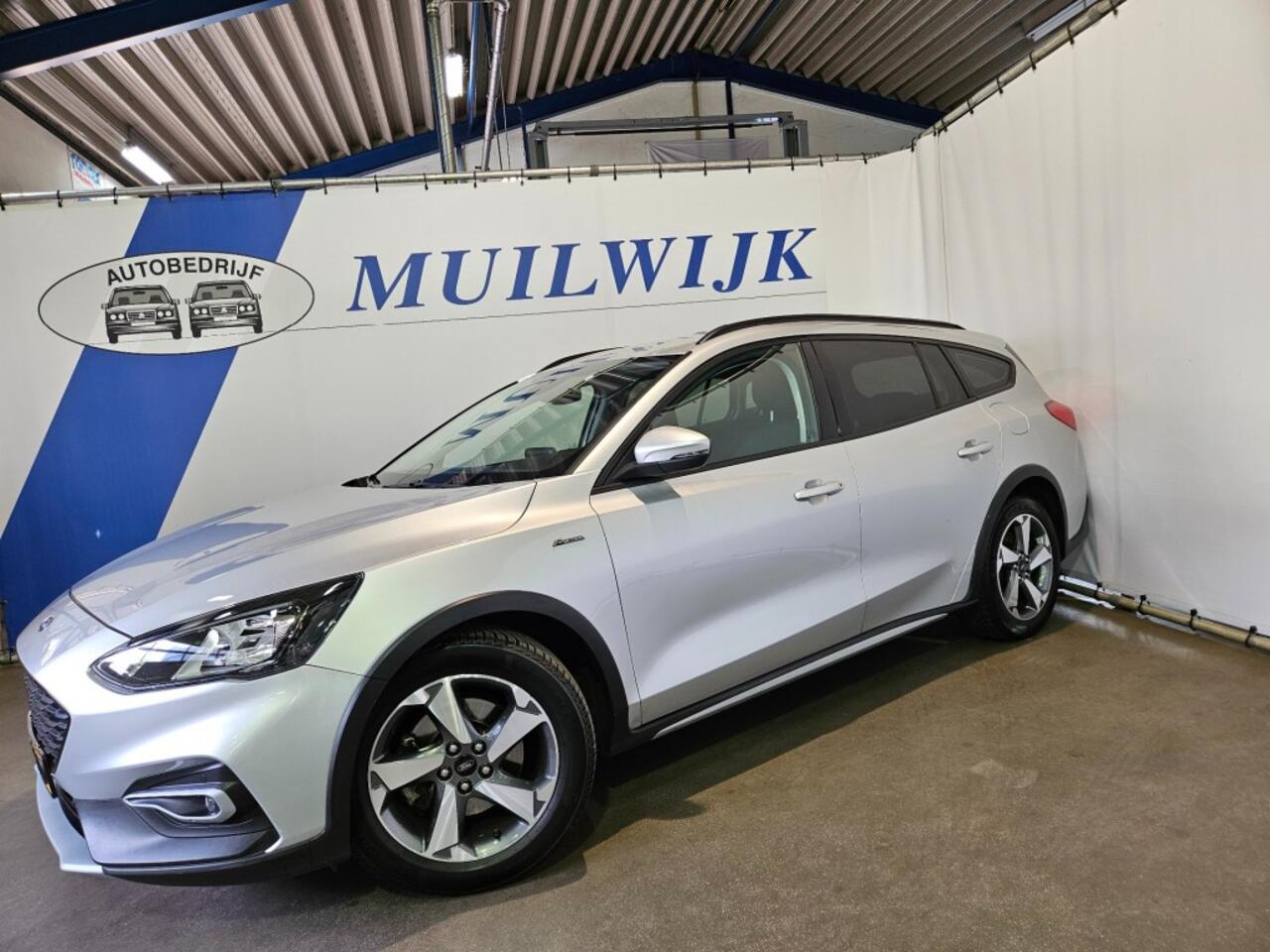 Ford FOCUS Wagon 1.0 EcoBoost Hybrid Active Business / Trekhaak / Camera / NL Auto