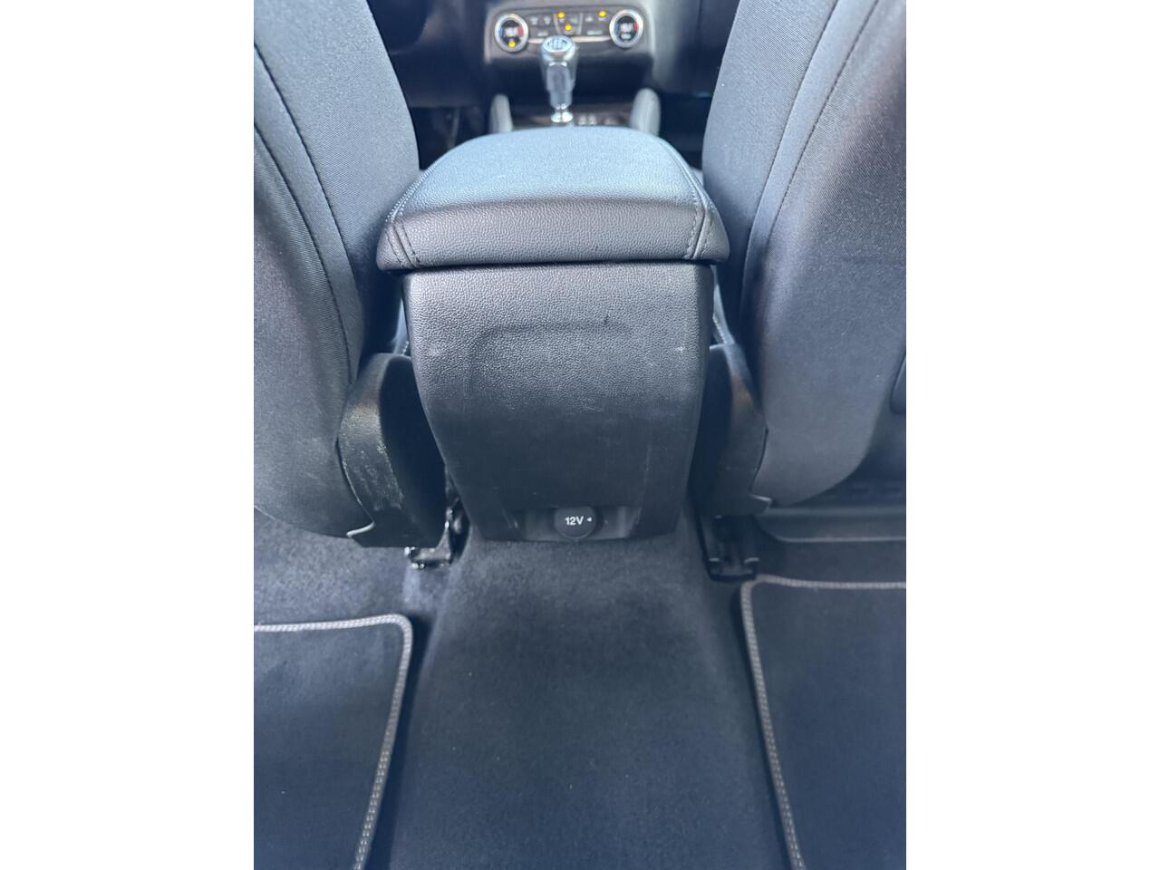 Ford FOCUS Wagon 1.0 EcoBoost Hybrid Titanium X Business 155pk | Elek Achterklep | Privacy Glas | Sync 3 navigatie | Apple Carplay/Android auto