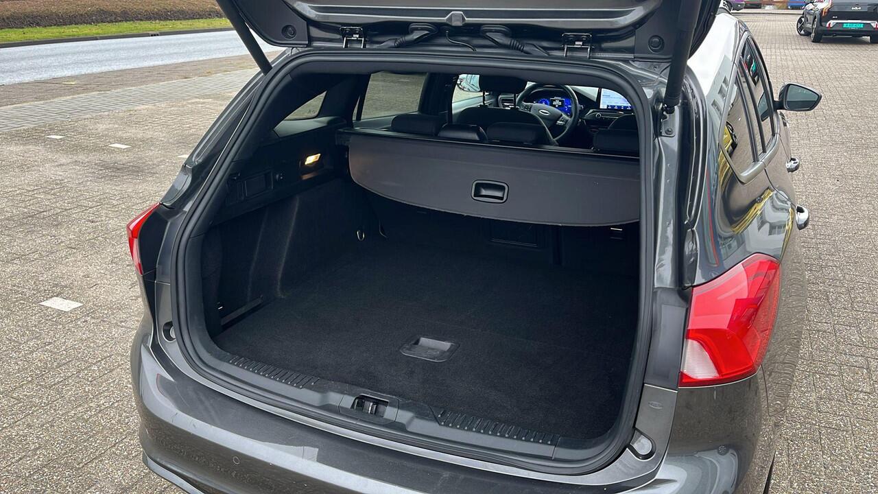 Ford FOCUS Wagon 1.5 EcoBoost ST Line X Business 150pk | Trekhaak | Adaptieve Cruise Control | Elek. Achterklep | AGR Stoelen | Standkachel