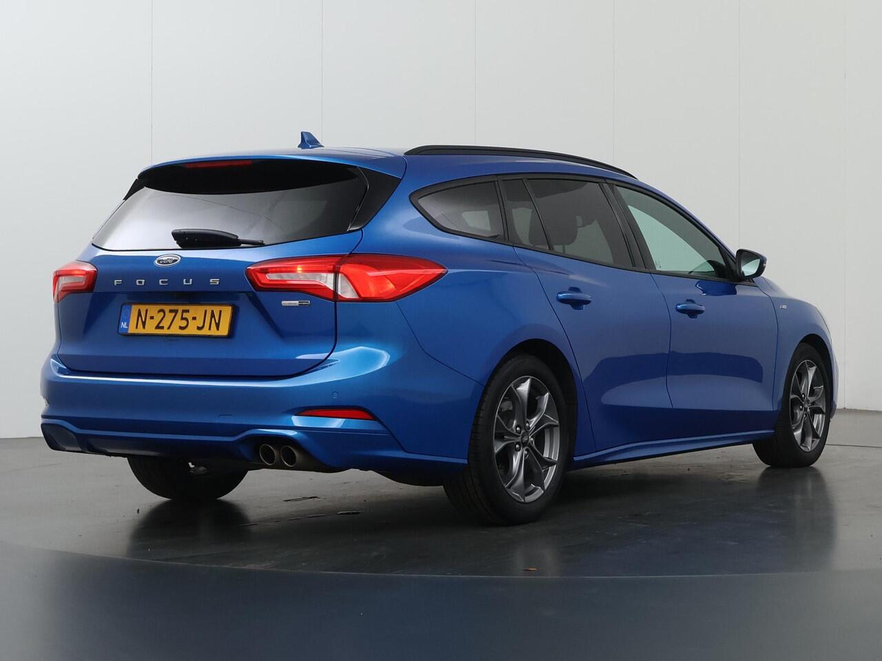 Ford FOCUS Wagon 1.0 EcoBoost Hybrid ST Line Business | AGR Stoel | Parkeercamera | Navigatie | Climate Control | Cruise Control |