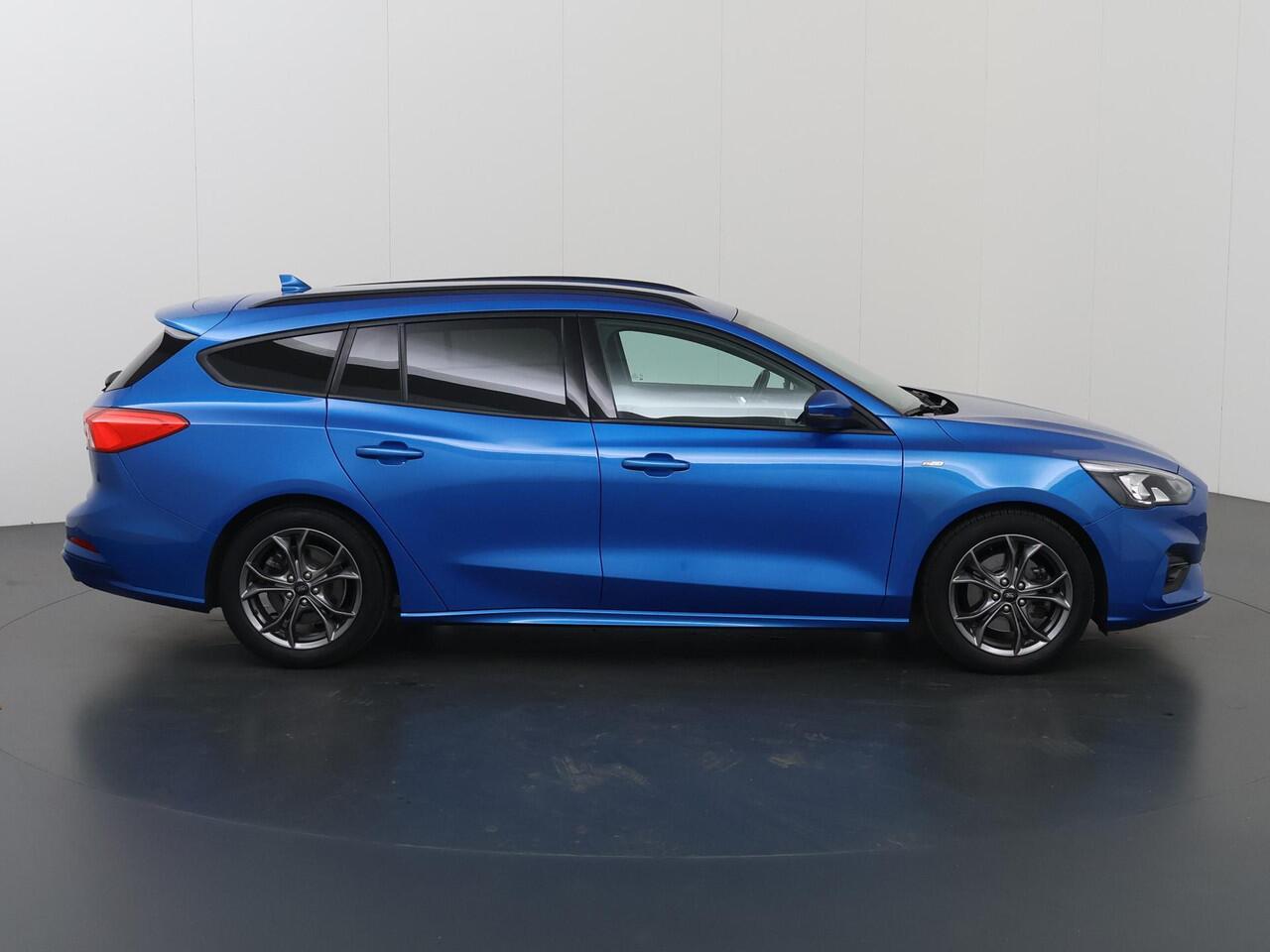 Ford FOCUS Wagon 1.0 EcoBoost Hybrid ST Line Business | AGR Stoel | Parkeercamera | Navigatie | Climate Control | Cruise Control |