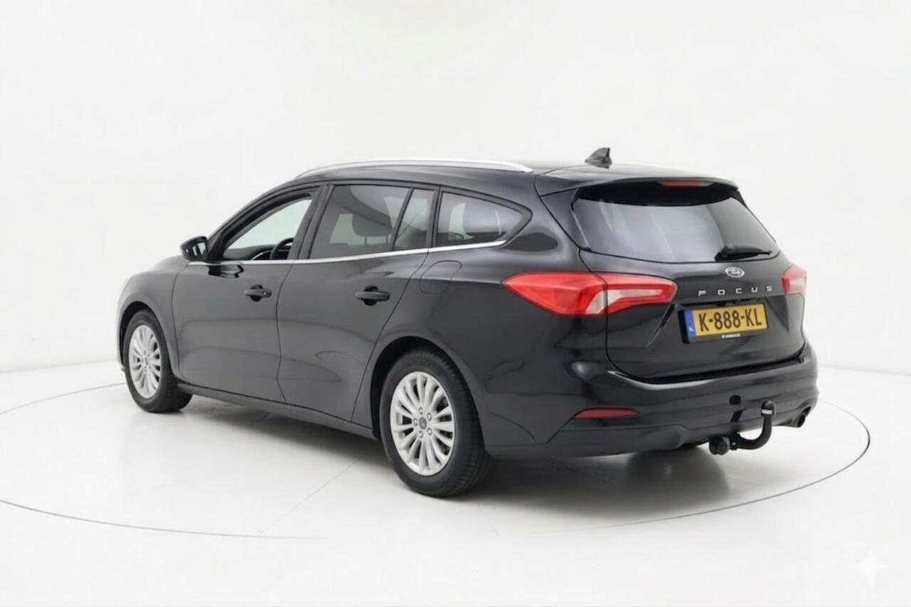 Ford FOCUS Wagon 1.0 EcoB. Titanium | Geen import | Trekhaak I Navi | Cruise |