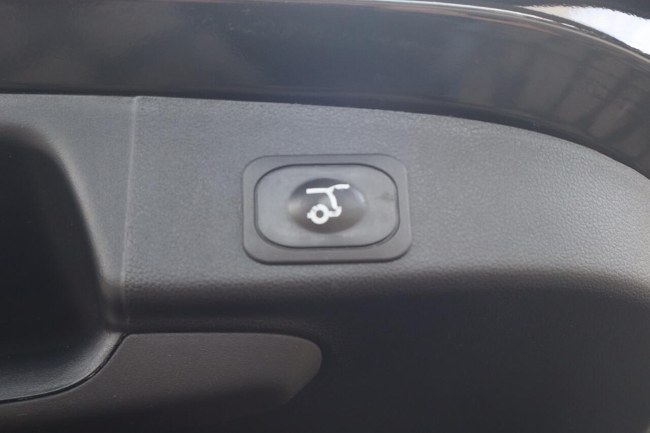 Ford FOCUS Wagon 1.0 EcoB. Titanium | Geen import | Trekhaak I Navi | Cruise |