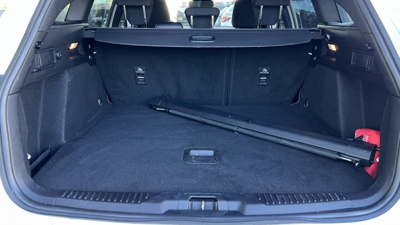 Ford FOCUS Wagon 1.0 ST Line | Navi | Camera | Stoel-Stuurverwarming