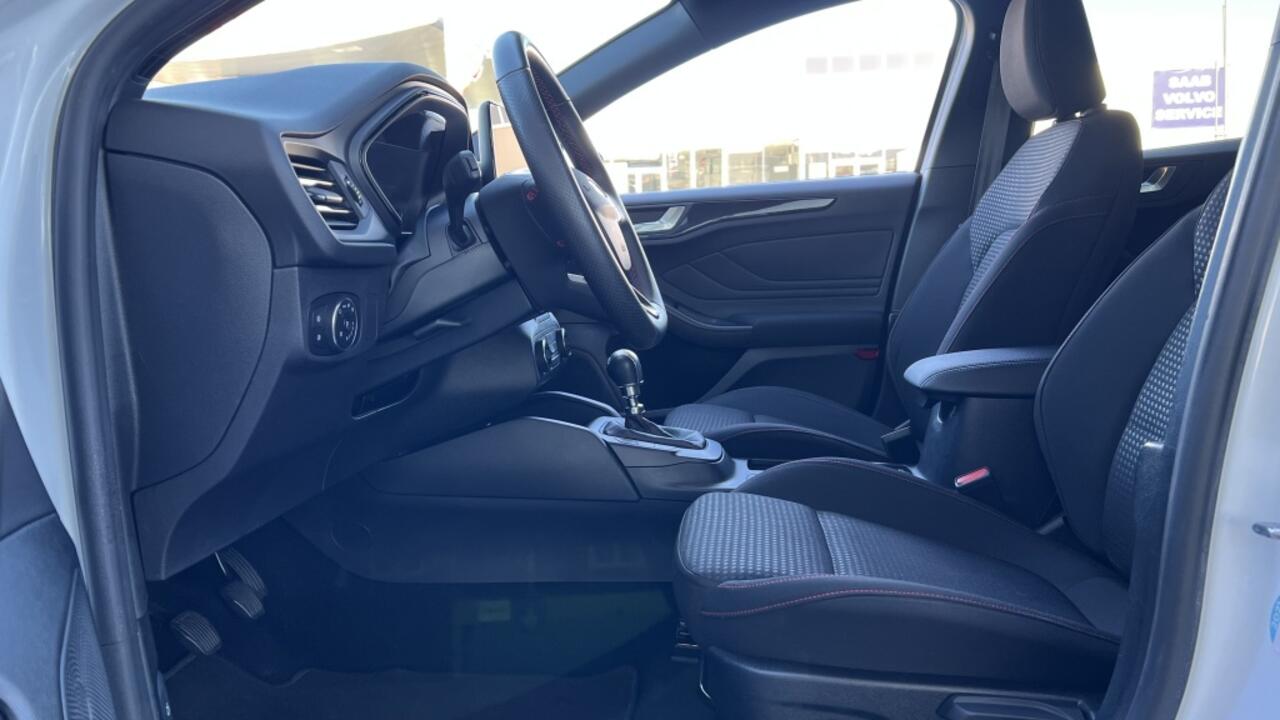 Ford FOCUS Wagon 1.0 ST Line | Navi | Camera | Stoel-Stuurverwarming