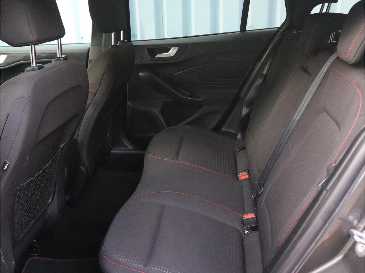 Ford FOCUS Wagon ST Line X 1.0 Hybrid 155pk H6 | NAVI | CAMERA | B&O | STOEL/STUURVERW. |