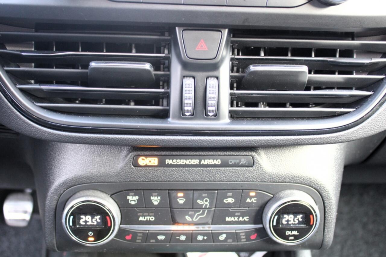 Ford FOCUS 1.0 EBH ST Line X Business