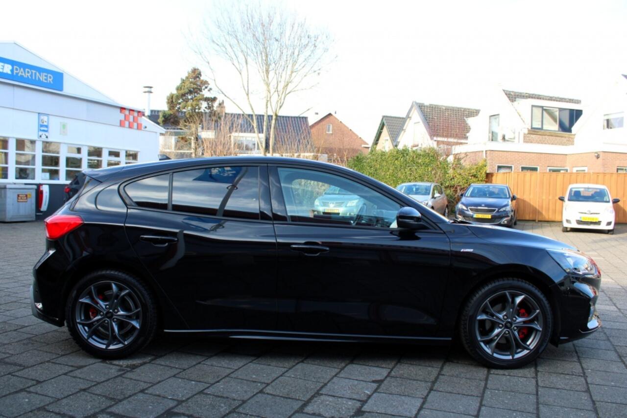 Ford FOCUS 1.0 EBH ST Line X Business