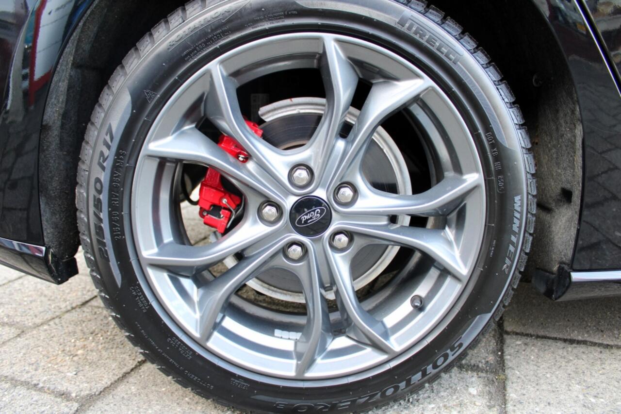 Ford FOCUS 1.0 EBH ST Line X Business