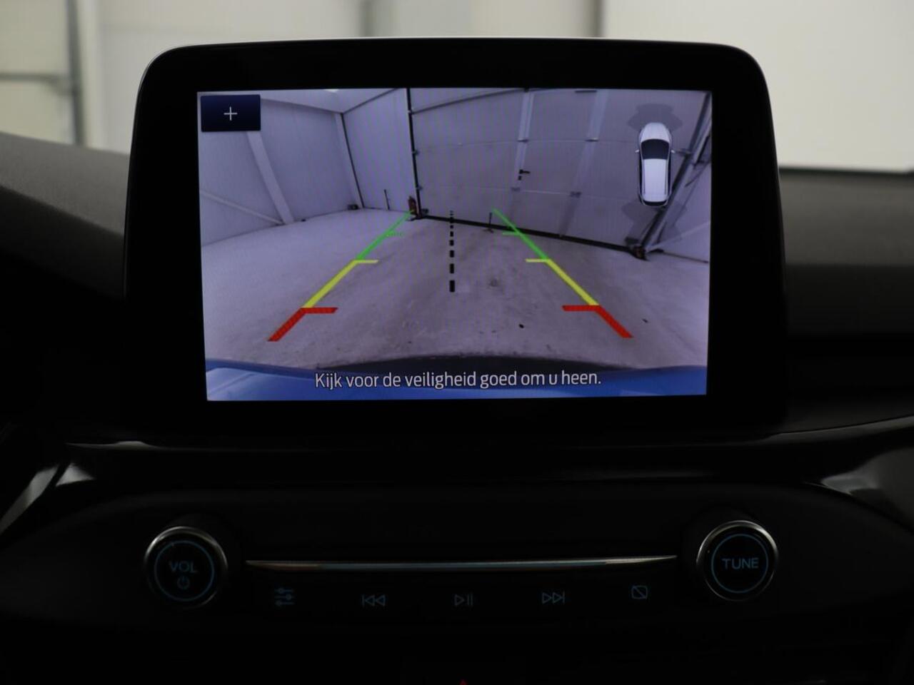 Ford FOCUS 1.0 EcoBoost ST Line | Panoramadak | Camera | Carplay | Navigatie | Full LED | Climate control | Keyless | Cruise control | Bluetooth | Parkeerhulp