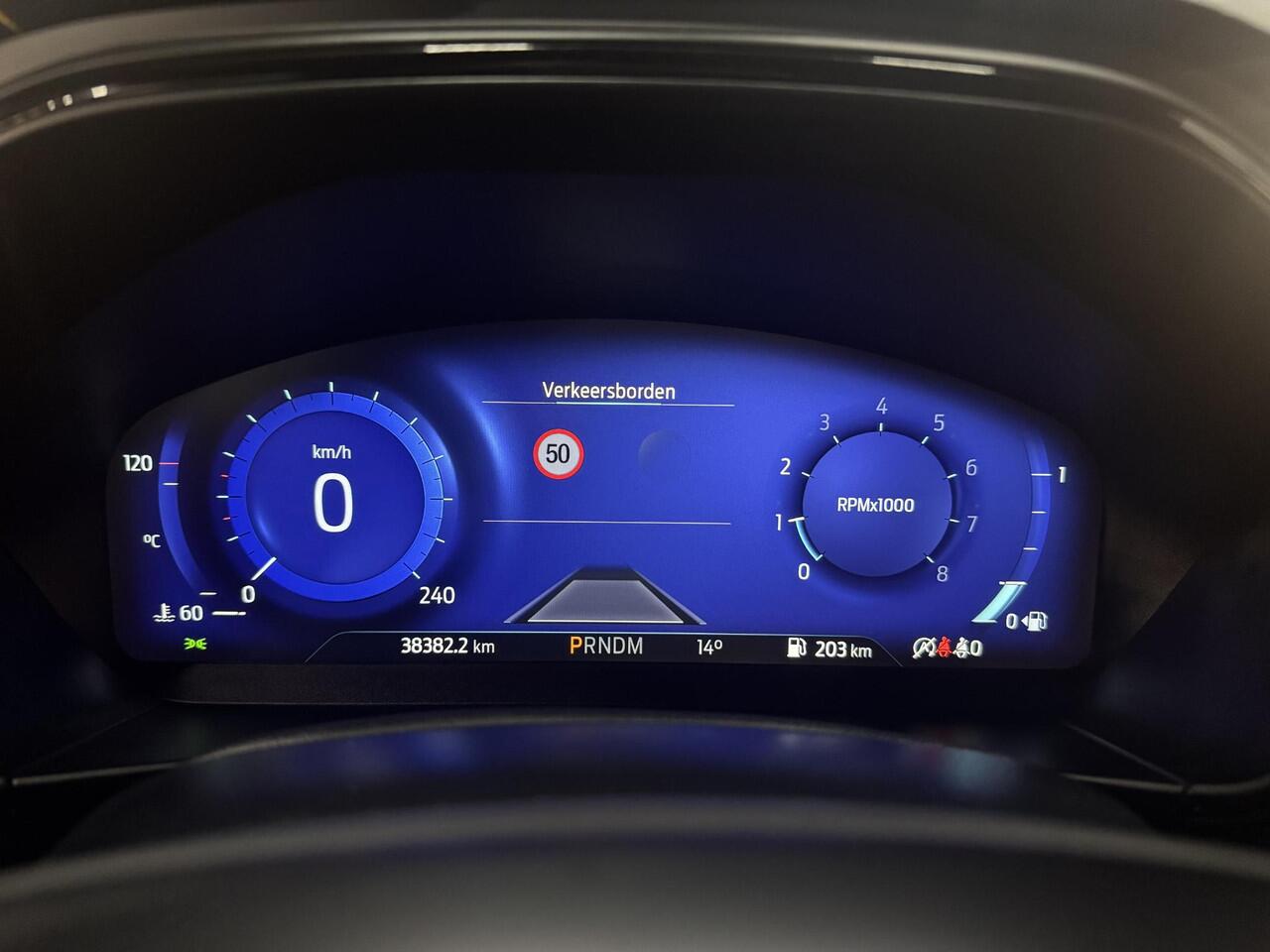 Ford FOCUS 1.5 EcoBoost Automaat ST-Line X Navi Camera Adap Cruise Winter Parking Dodehoek pack 5drs