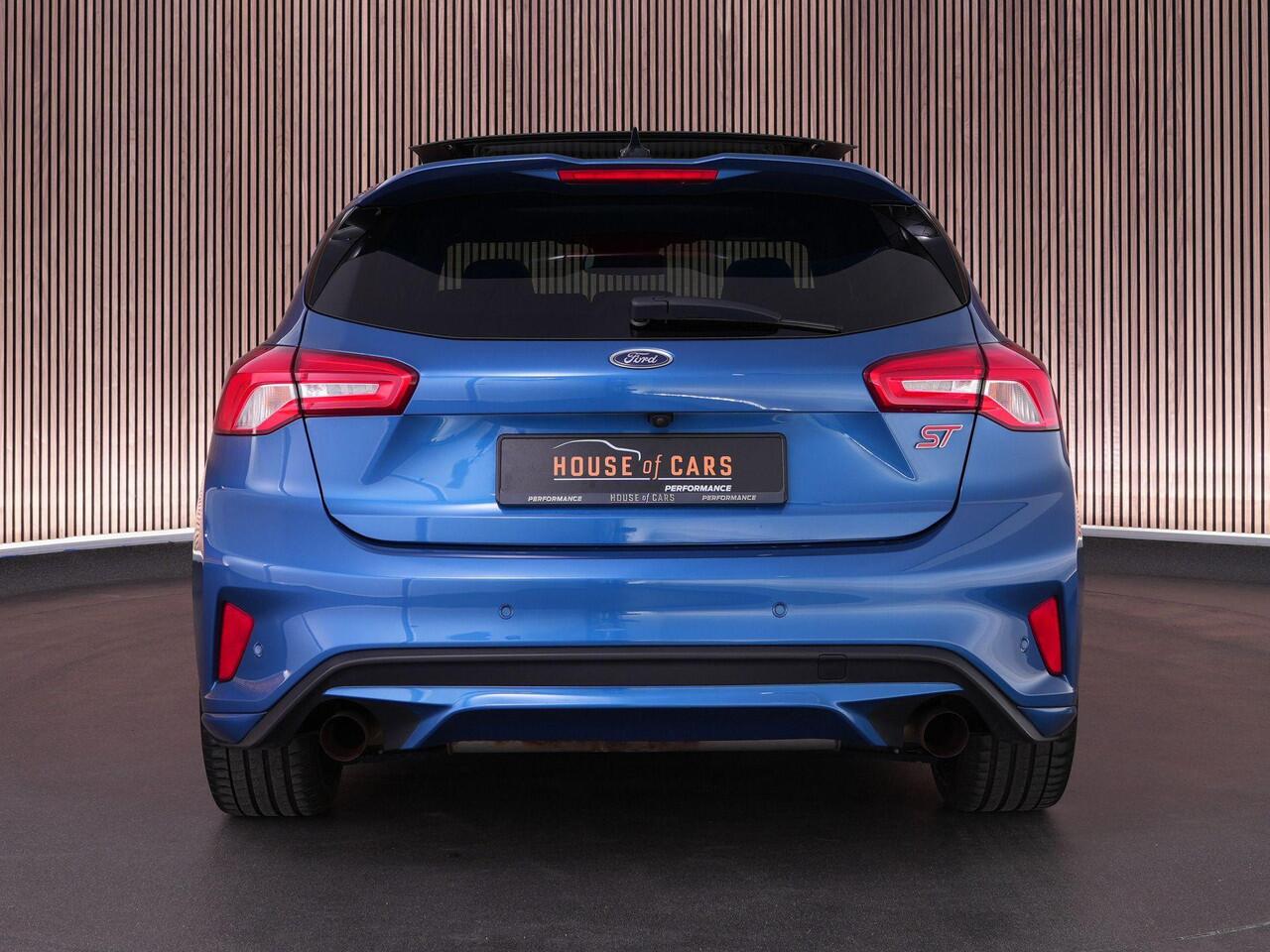 Ford FOCUS ST-3 2.3 280pk PERFORMANCE PACK |launch control|sper diff|head-up|panoramadak|B&O|Apple Carplay|blind spot|elek. stoelen|parkeersensoren|19"|
