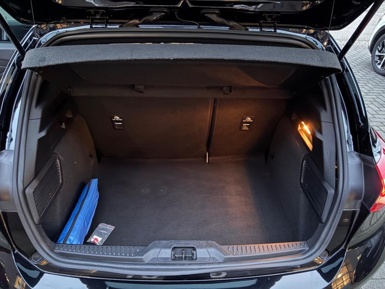 Ford FOCUS 1.0 ECOB. ST Line! CAMERA/CARPLAY/CRUISE