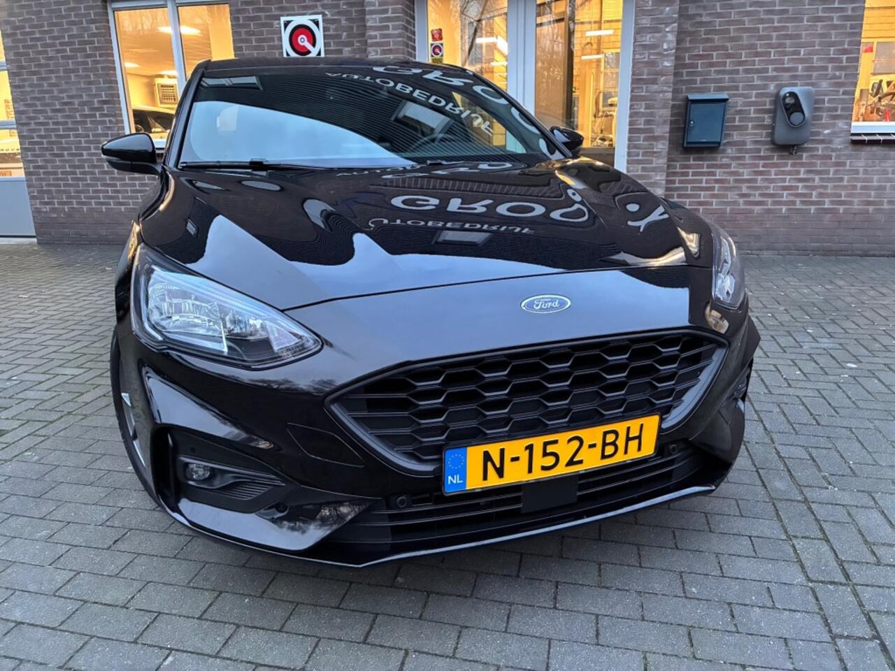Ford FOCUS 1.0 ECOB. ST Line! CAMERA/CARPLAY/CRUISE