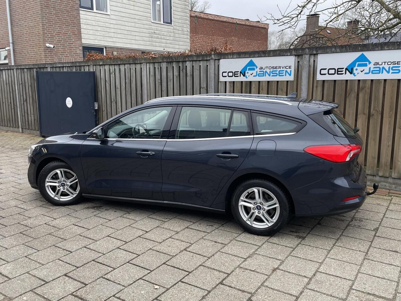 Ford FOCUS Wagon 1.0 EcoBoost Hybrid Trend Edition Business Trekhaak, Apple carplay, camera