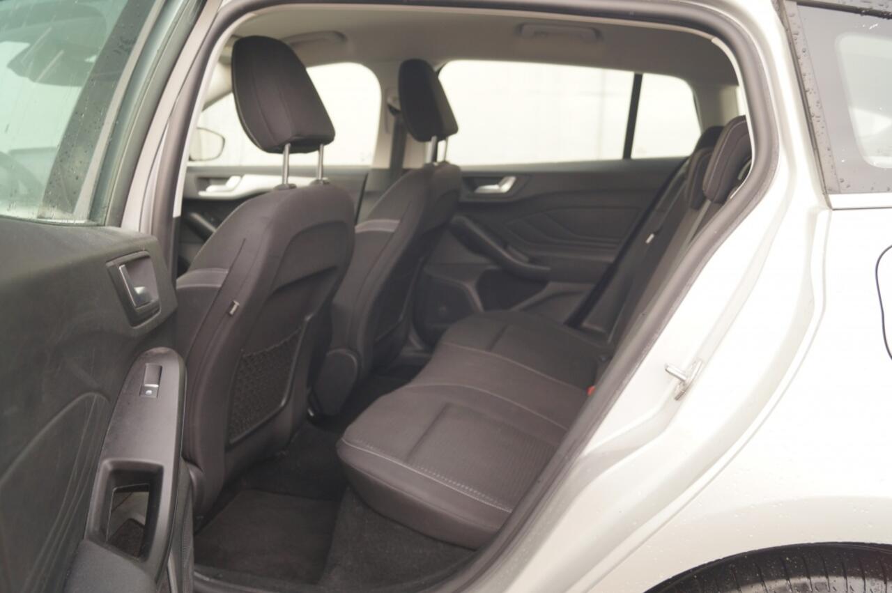 Ford FOCUS Wagon 1.0 EcoBoost Hybrid Trend Edition Business -NAVI-CAM-