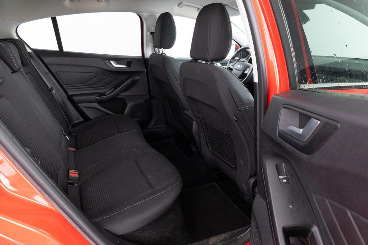 Ford FOCUS 1.0 EcoBoost Hybrid Titanium X Business | ECC | NAVI ? 1e Eigenaar .