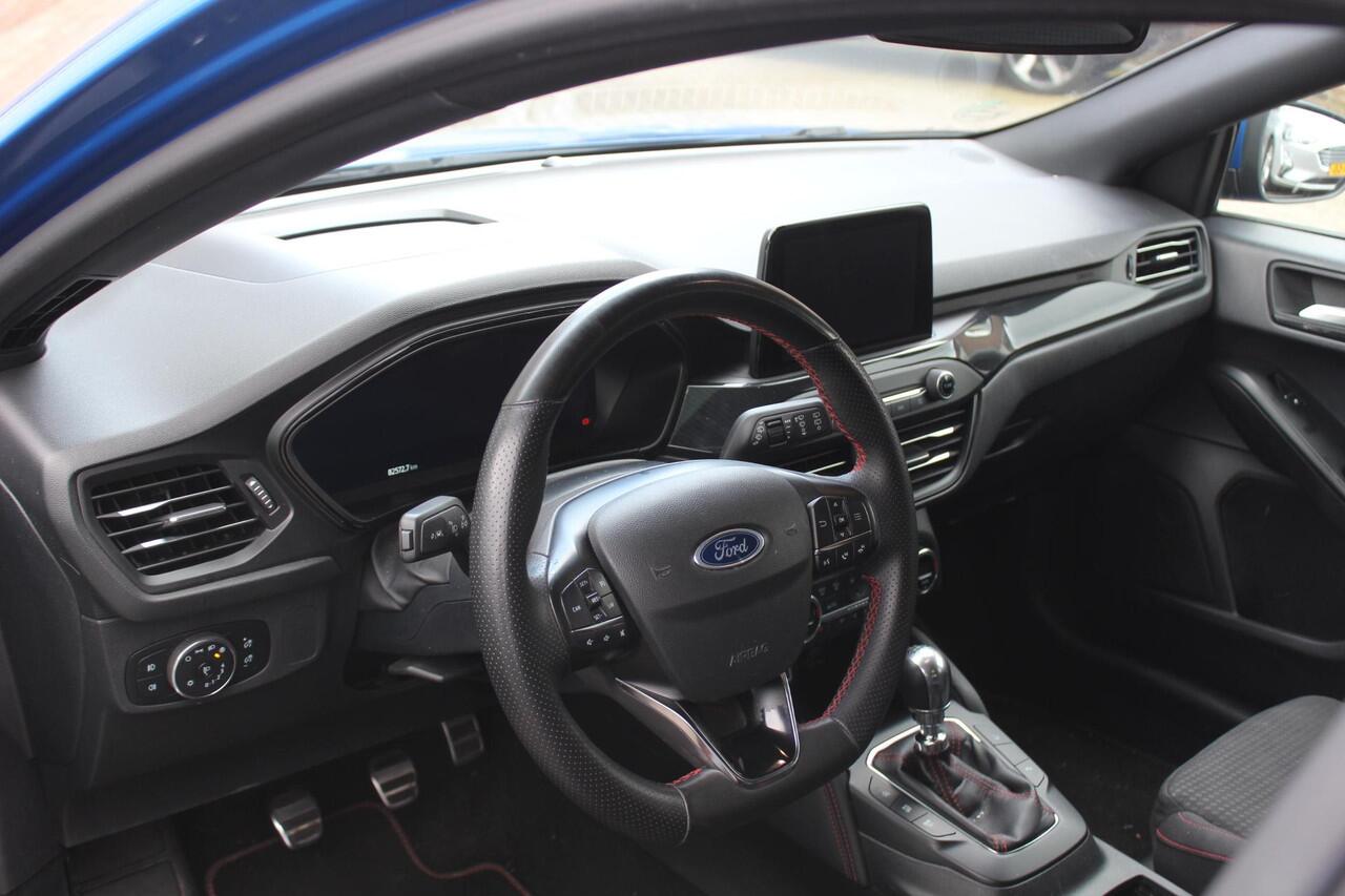 Ford FOCUS 1.0 EcoBoost Hybrid ST Line X Business Navi, Camera, Winter Pack, Privacy Glass, Carplay, Head Up Display!