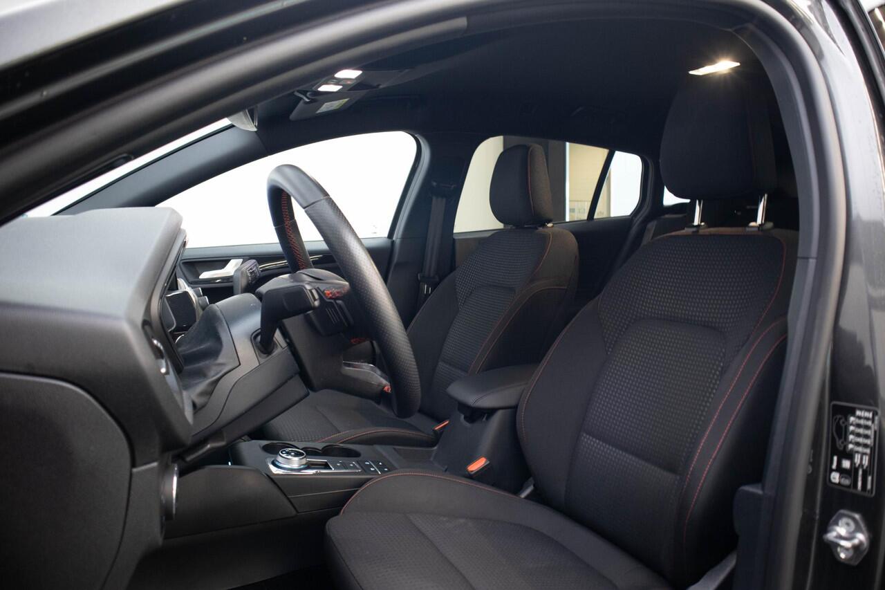 Ford FOCUS Wagon 1.5 EcoBoost ST Line X Business