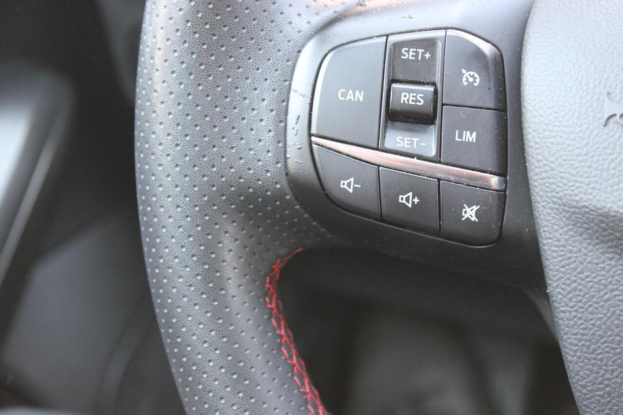 Ford FOCUS 1.0 EcoBoost Hybrid ST Line X Navi/Carplay, Winterpack, Camera, 18" Automaat!