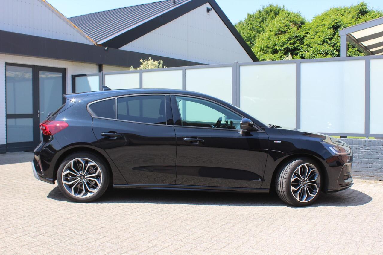 Ford FOCUS 1.0 EcoBoost Hybrid ST Line X Navi/Carplay, Winterpack, Camera, 18" Automaat!