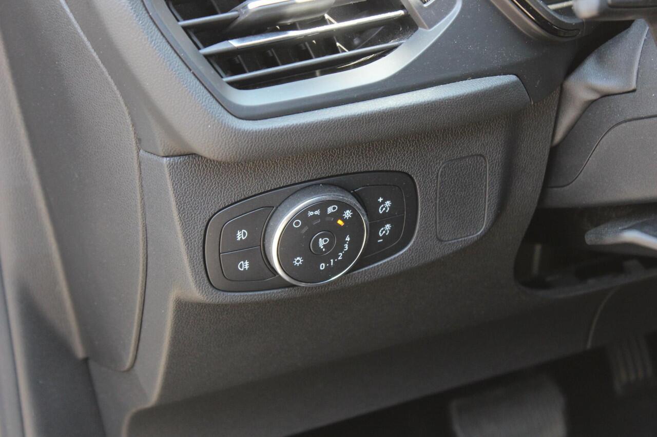 Ford FOCUS 1.0 EcoBoost Hybrid ST Line X Navi/Carplay, Winterpack, Camera, 18" Automaat!