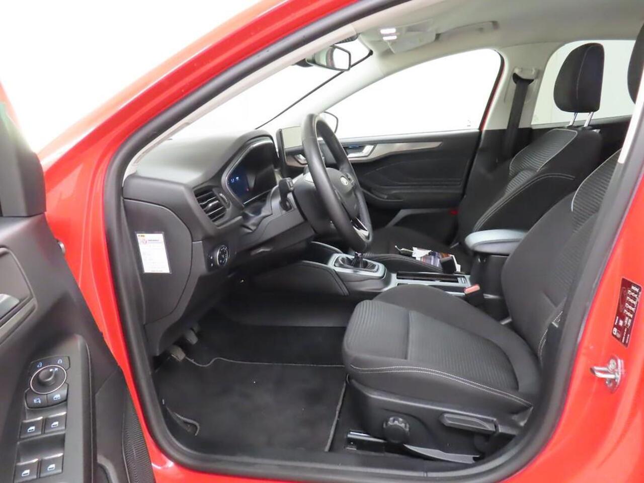 Ford FOCUS 155pk EcoBoost Hybrid Titanium X Groot Sync-4 Navi Camera Winter pack Privacy glass 5drs