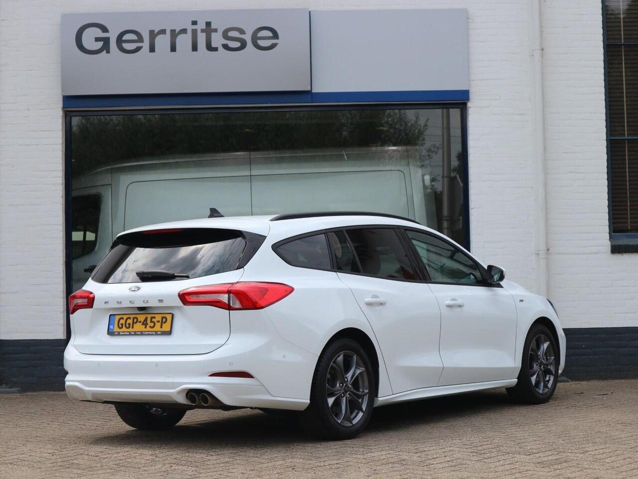 Ford FOCUS Wagon 1.0 EcoBoost Hybrid ST Line Business 125pk Met adaptieve Cruise Control, Camera, Winterpakket en BLIS