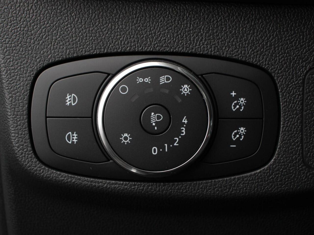 Ford FOCUS Wagon 1.0 EcoBoost 125pk Connected | Navigatie | Parkeer sensoren | Dab | Cruise control | Airco | Led | Airco | Lane assist