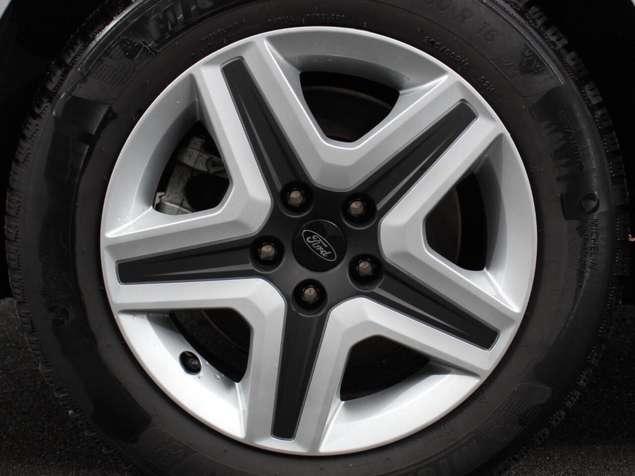 Ford FOCUS Wagon 1.0 EcoBoost 125pk Connected | Navigatie | Parkeer sensoren | Dab | Cruise control | Airco | Led | Airco | Lane assist