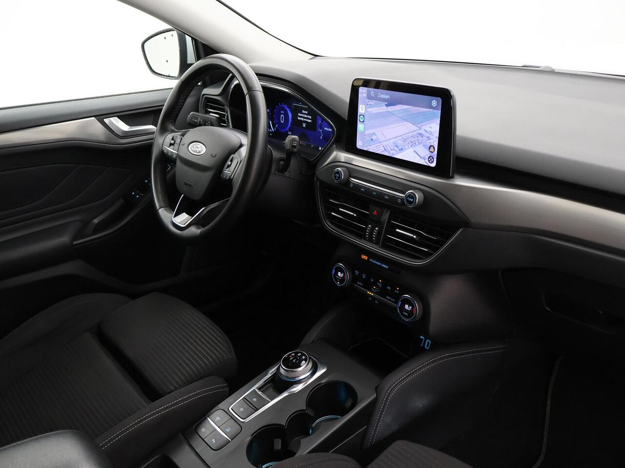 Ford FOCUS Wagon 1.0 E.B. AUTOMAAT TITANIUM X + ELEK. TREKHAAK | CAMERA | APPLE CARPLAY