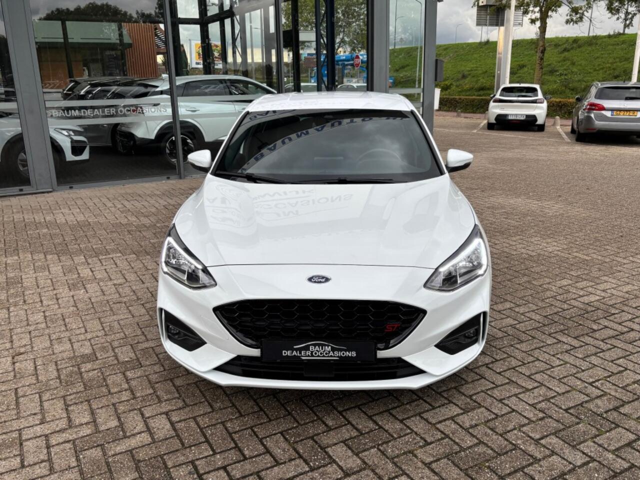 Ford FOCUS 1.0 ECOBOOST ST-LINE AUTOMAAT NAVI LMV PDC-CAMERA WINTERPACK