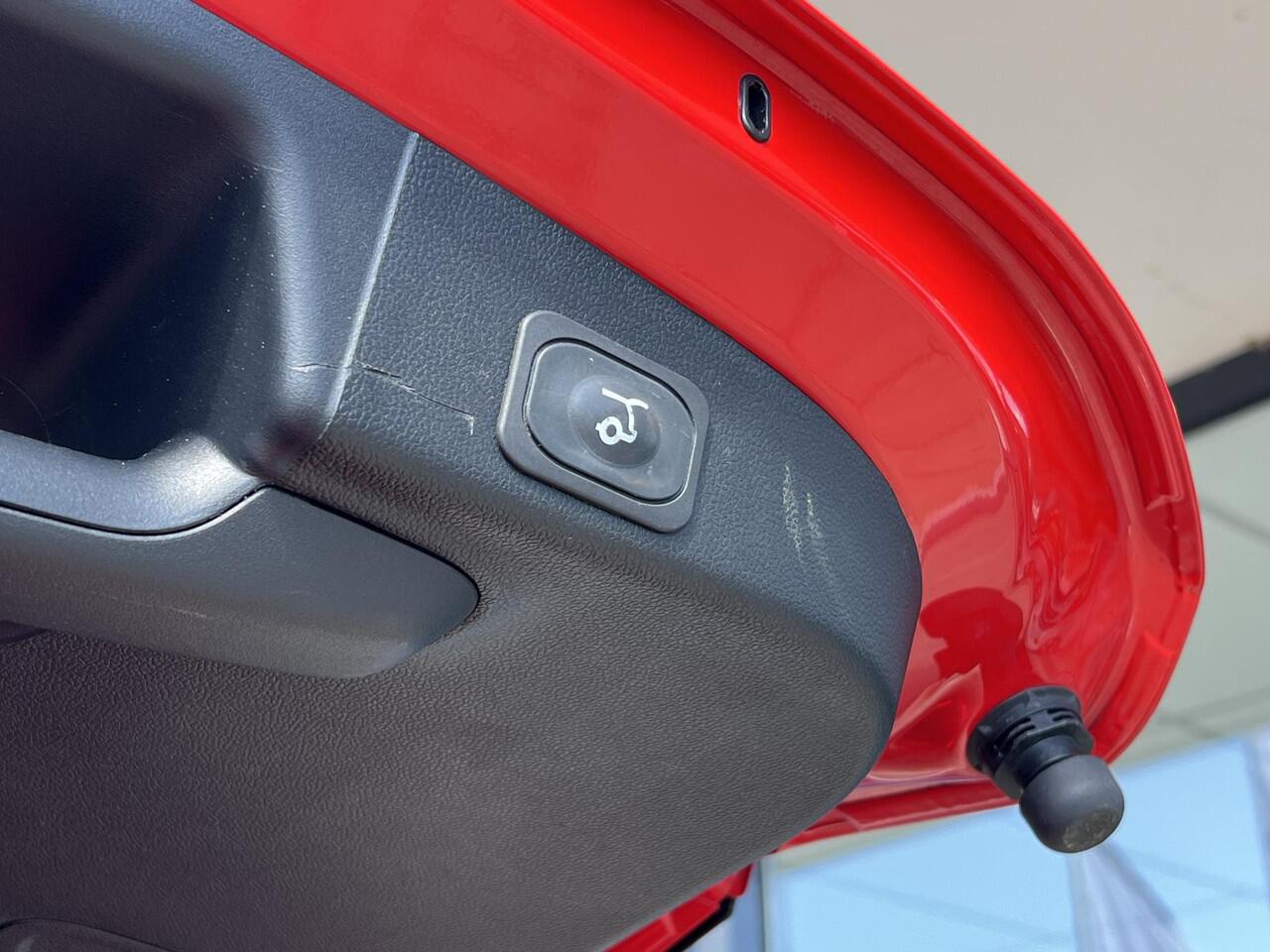 Ford FOCUS Wagon 1.0 EcoBoost Hybrid ST Line X 125pk | ZUID | Winterpakket | Panorama dak | Adaptieve cruise