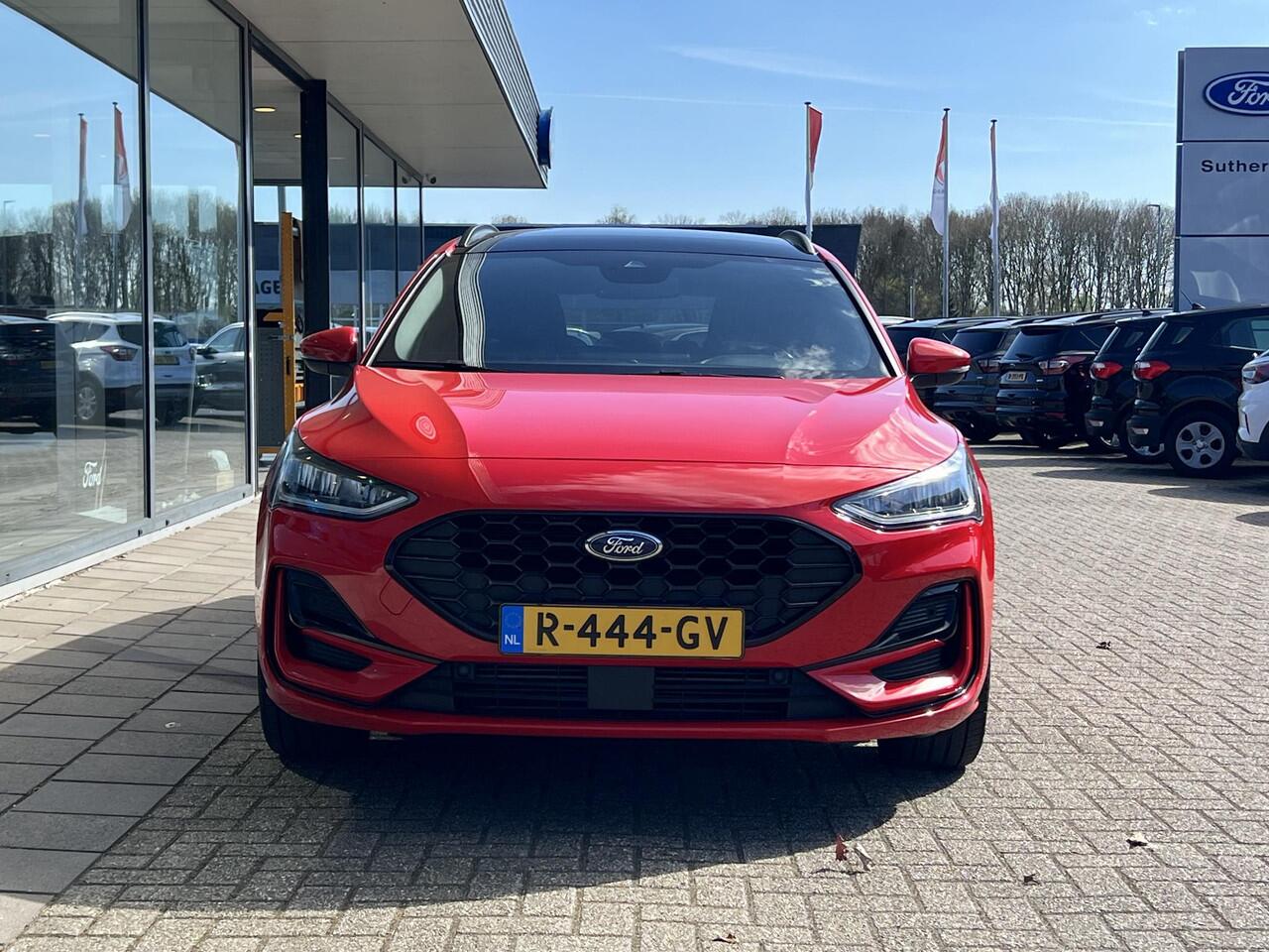 Ford FOCUS Wagon 1.0 EcoBoost Hybrid ST Line X 125pk | ZUID | Winterpakket | Panorama dak | Adaptieve cruise