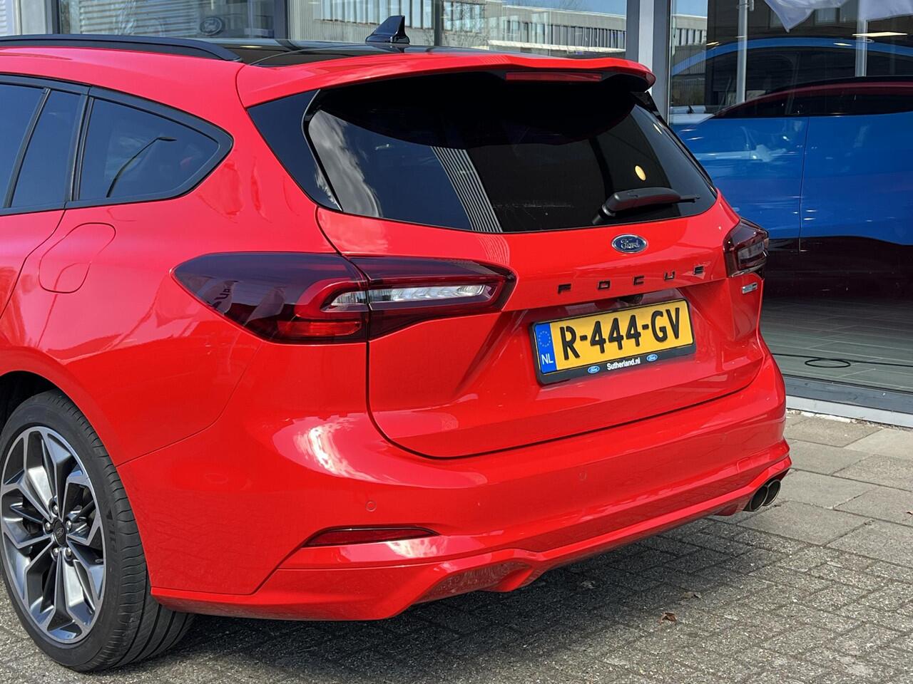 Ford FOCUS Wagon 1.0 EcoBoost Hybrid ST Line X 125pk | ZUID | Winterpakket | Panorama dak | Adaptieve cruise