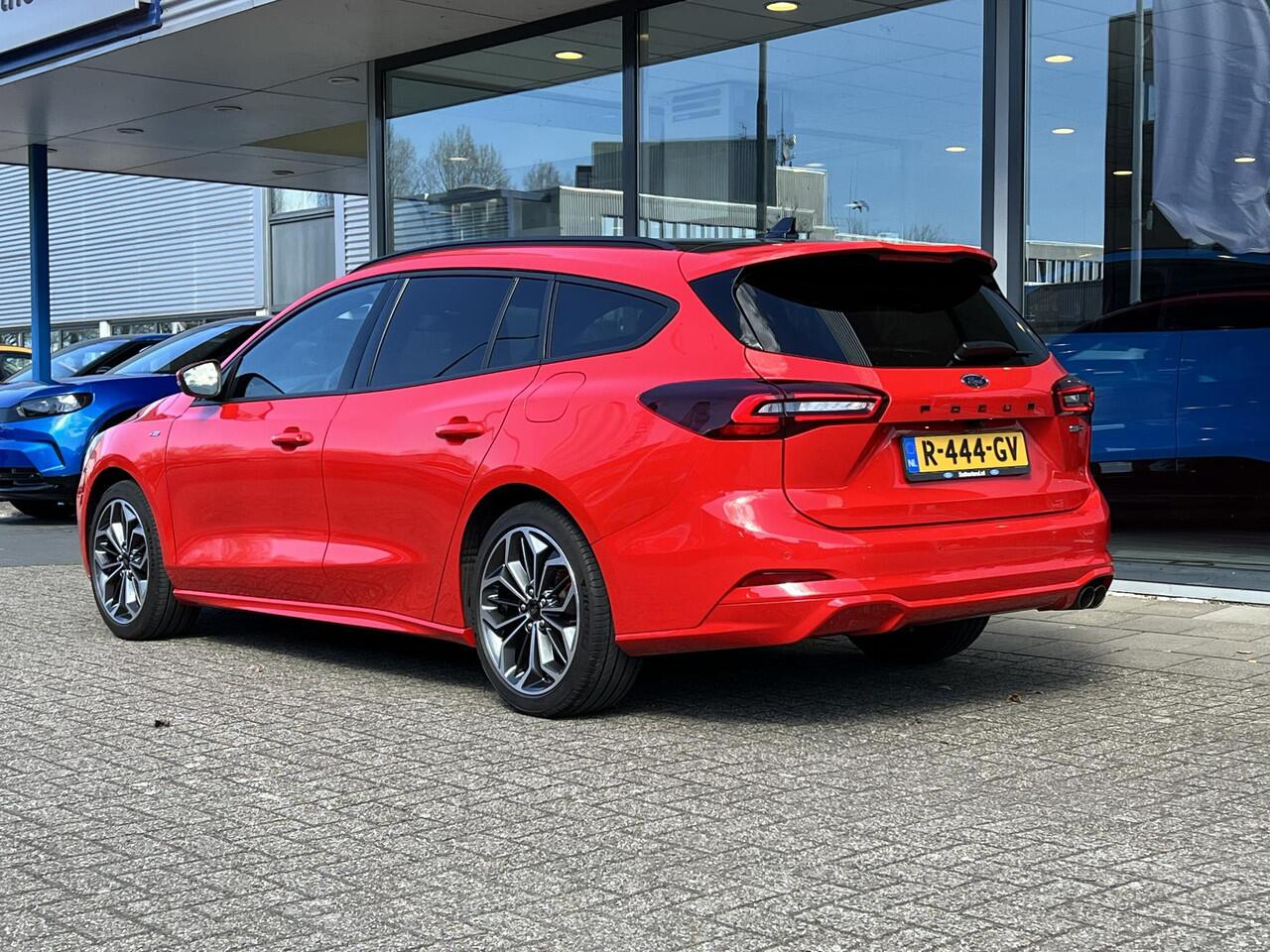 Ford FOCUS Wagon 1.0 EcoBoost Hybrid ST Line X 125pk | ZUID | Winterpakket | Panorama dak | Adaptieve cruise