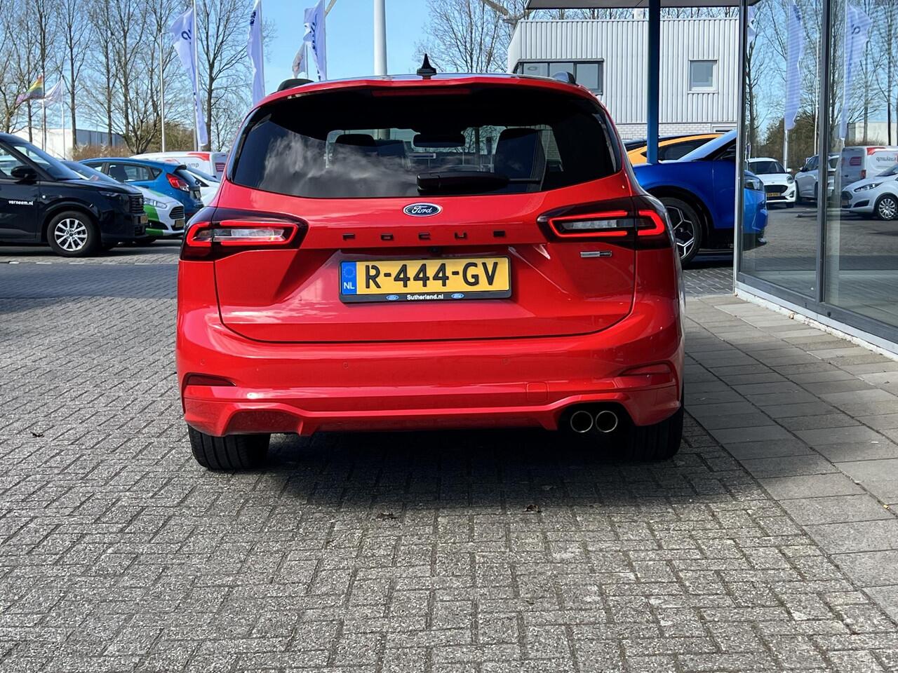 Ford FOCUS Wagon 1.0 EcoBoost Hybrid ST Line X 125pk | ZUID | Winterpakket | Panorama dak | Adaptieve cruise