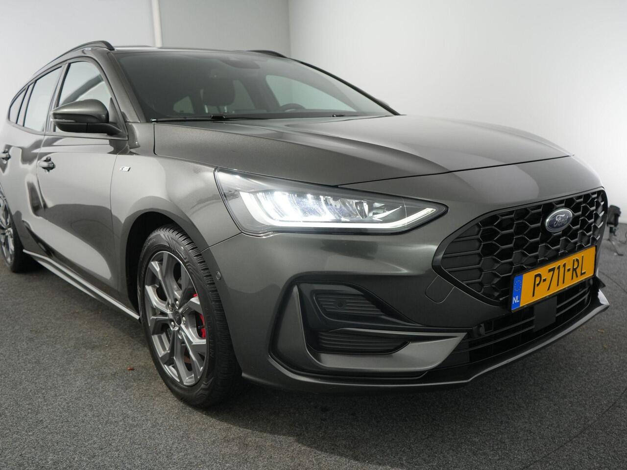Ford FOCUS Wagon 1.0 EcoBoost Hybrid ST Line Style Facelift | Camera | Winterpakket | Carplay |