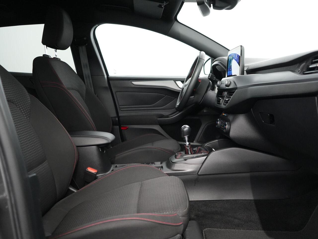 Ford FOCUS Wagon 1.0 EcoBoost Hybrid ST Line Style Facelift | Camera | Winterpakket | Carplay |