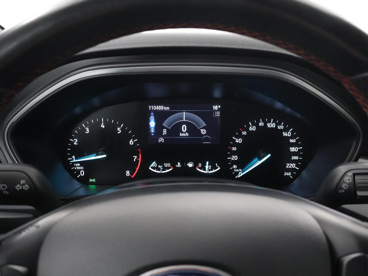 Ford FOCUS Wagon 1.0 EcoBoost Hybrid ST Line Style | Winterpakket | Parkeercamera | Navigatie |