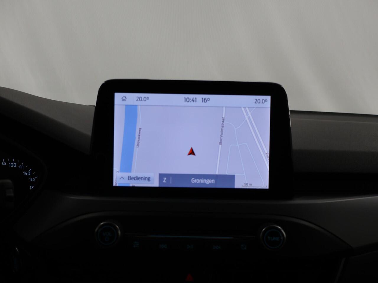 Ford FOCUS Wagon 1.0 EcoBoost Hybrid ST Line Style | Winterpakket | Parkeercamera | Navigatie |