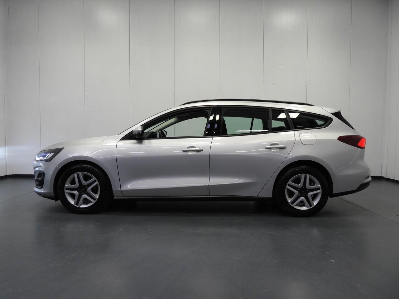 Ford FOCUS Wagon 1.0 EcoBoost Hybrid Connected NAVI/CRUISE/PDC/LED/16"LMV!