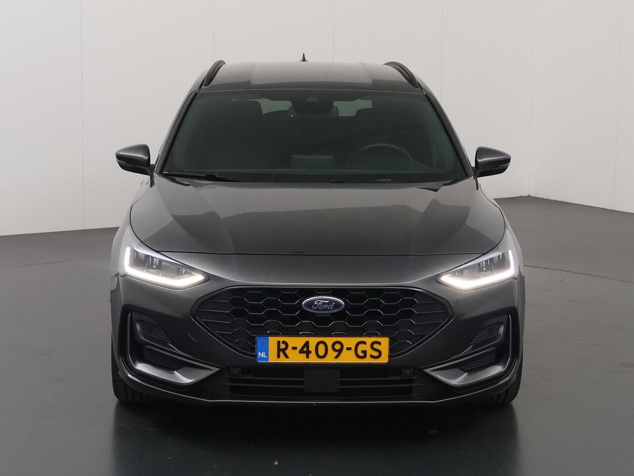 Ford FOCUS Wagon 1.0 EcoBoost Hybrid ST Line Style | Winterpakket | Parkeercamera | Navigatie | Climate Control |