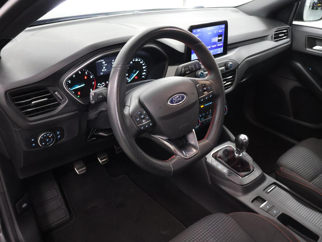 Ford FOCUS Wagon 1.0 EcoBoost Hybrid ST Line Style | Winterpakket | Parkeercamera | Navigatie | Climate Control |