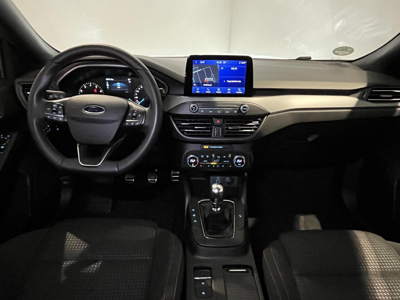 Ford FOCUS Wagon 1.0 EcoBoost Hybrid ST Line | Winter Package | Parking Pack | Apple Carplay/Android Auto |