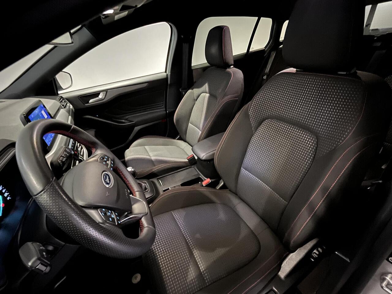 Ford FOCUS Wagon 1.0 EcoBoost Hybrid ST Line | Winter Package | Parking Pack | Apple Carplay/Android Auto |