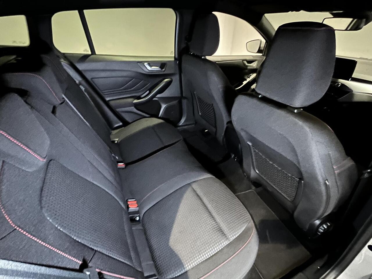 Ford FOCUS Wagon 1.0 EcoBoost Hybrid ST Line | Winter Package | Parking Pack | Apple Carplay/Android Auto |