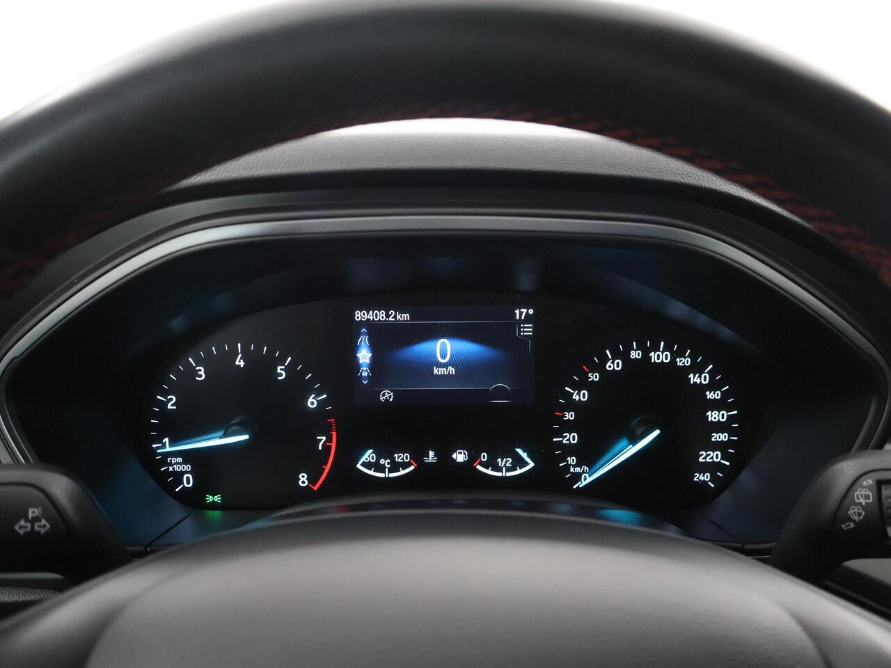 Ford FOCUS Wagon 1.0 EcoBoost Hybrid ST Line Style | Winterpakket | Parkeercamera | Climate Control | Cruise Control |