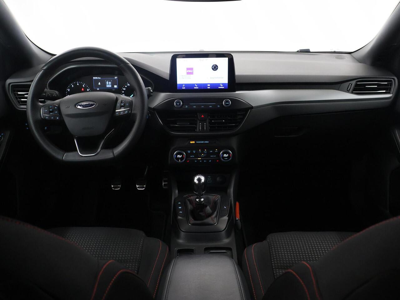 Ford FOCUS Wagon 1.0 EcoBoost Hybrid ST Line Style | Winterpakket | Parkeercamera | Climate Control | Cruise Control |