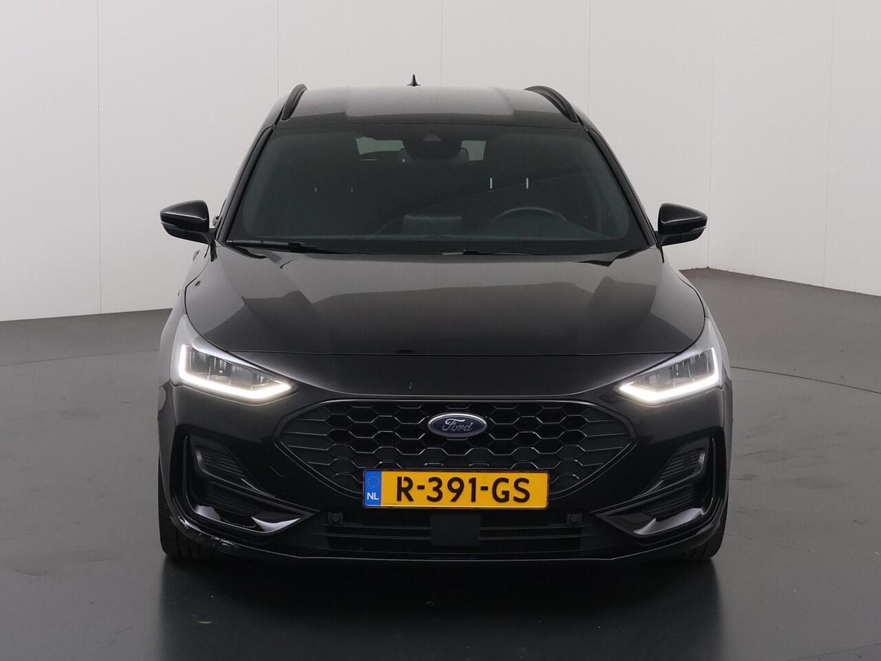 Ford FOCUS Wagon 1.0 EcoBoost Hybrid ST Line Style | Winterpakket | Parkeercamera | Navigatie | Climate Control |